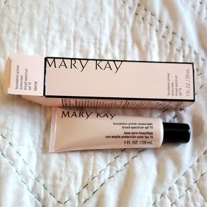 Mary Kay Foundation Primer w/SPF 15